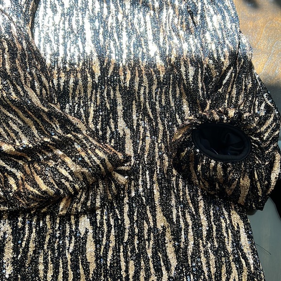 Betsy & Adam Sequin Trapeze Long Sleeve Velvet Self-Tie Belt A-Line Dress - Picture 10 of 12